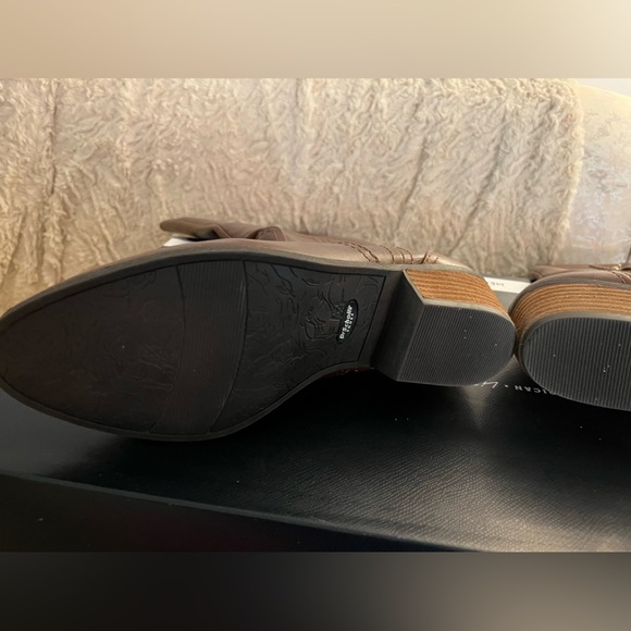 Dr. Scholl’s Brilliance boots. New in box! Size 9, wide calf. - Picture 3 of 8